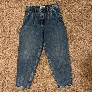 Abercrombie mom jeans